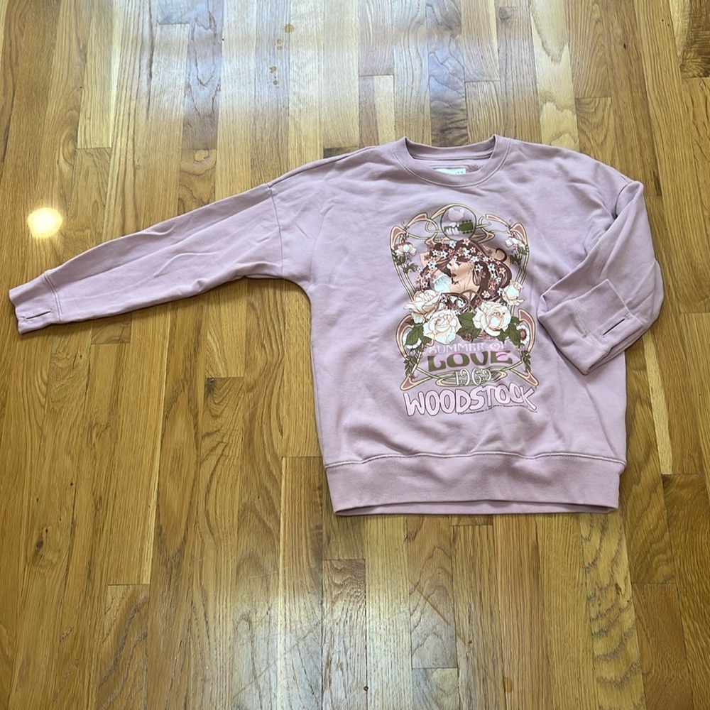Girls graphic sweatshirt with thumb holes size 11/12